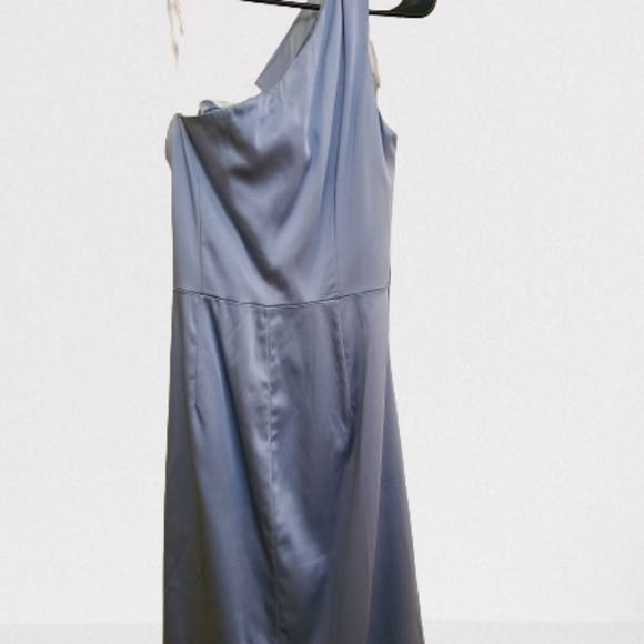 Maggie London Formal Dress - Picture 2 of 3